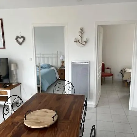 100 Metres De La Appartement *